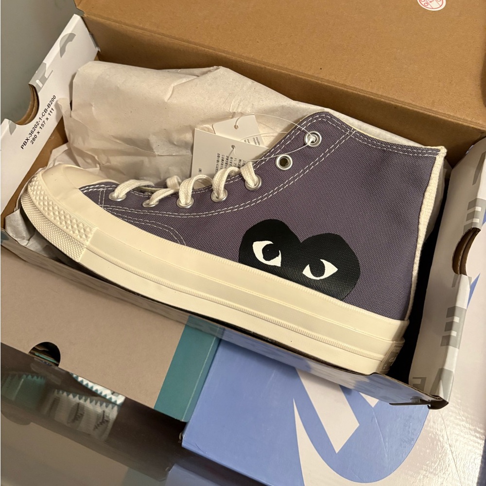 Comme des Garçons Chuck Taylor All Star Single Heart High-Top Sneakers. W8/M6
